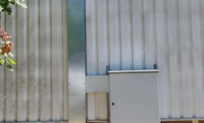 Liaison des groupes extérieure des climatisations du magasin Brico Dépôt à Rilleux-la-Pape, Pau, TERRELEC64